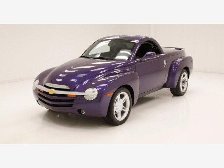 Thumbnail Photo undefined for 2004 Chevrolet SSR